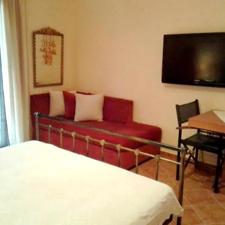 One Bedroom Appartement With Enclosed Garden And Wifi At Kontokali 3 Km Away From The Beach * Kontokali